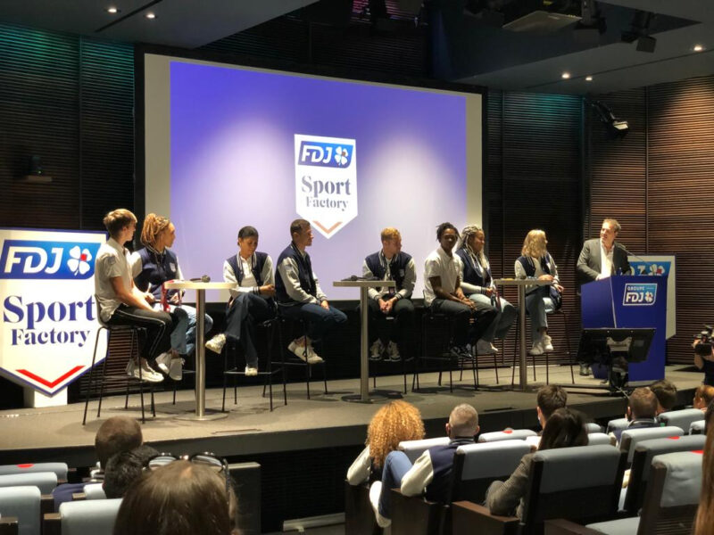 Les athlètes de la FDJ Sport Factory reçus au siège de FDJ !