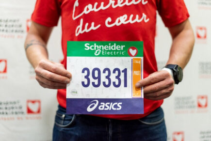 Mécénat Chirurgie Cardiaque réitère l'opération "Les coureurs du coeur" lors du Schneider Electric Marathon de Paris