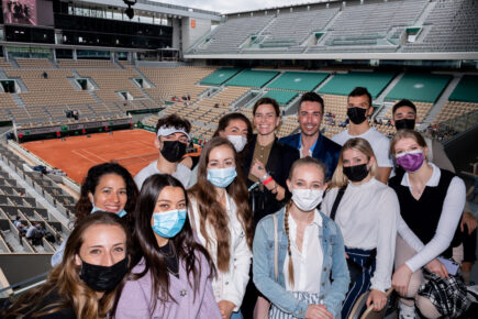 Des personnalités à la rencontre des jeunes générations