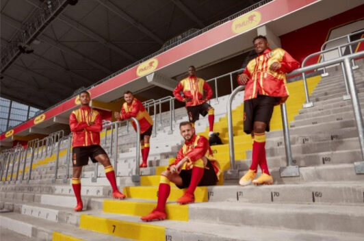 #LeMaillotPurSangEtOr : le PMU et le RC Lens célèbrent leur passion commune