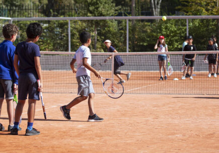 ENGIE et la FFT accueillent des enfants à Roland-Garros pendant l'été