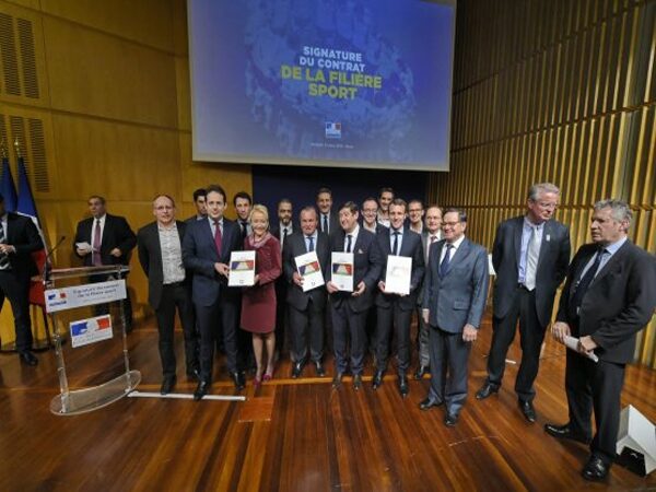 Signature de contrat de la filière sport