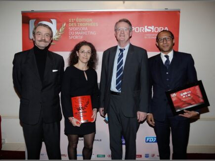 Carton plein pour un but un emploi