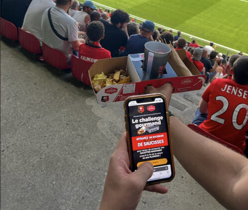 [Flycup x Nielsen Sport] Flycup : révolutionner l’activation in-stadia en créant un média expérientiel