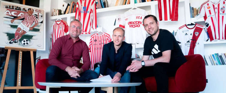 [Adidas]  Adidas prolonge avec Ajaccio