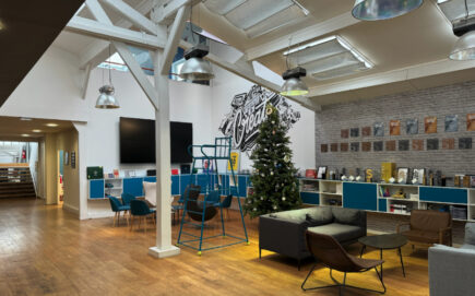 [The Fan Syndicate] Vous cherchez de nouveaux bureaux dans un magnifique loft atypique? Rejoignez The Fan Syndicate à Boulogne-Billancourt