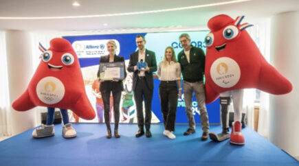 [Allianz x Paris 2024] Allianz France reçoit le trophée du challenge « Go for 30 » décerné par Paris 2024