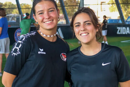 [AMOS x PSG x SportEasy] AMOS, sponsor du PSG Féminin, s’engage à sponsoriser 5 clubs féminins amateurs