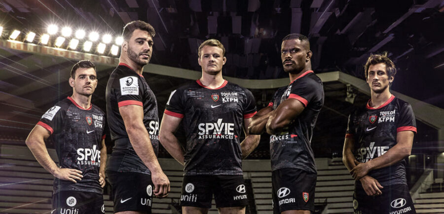 [RCT] Découvrez le maillot identitaire et futuriste du retour du Rugby Club Toulonnais en Champions Cup !