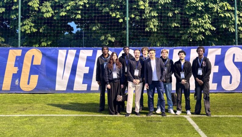 [ESG Sport]⚜️ FC Versailles x ESG Sport : 31 étudiants mobilisés sur la saison
