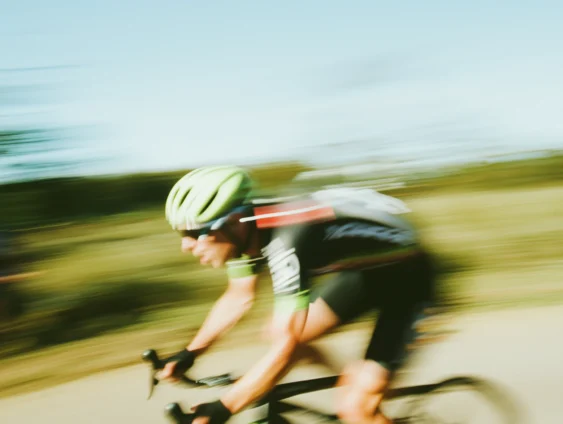 reims-champagne-run-lem-u9739172978_a_cyclist_FACE_in_effort_riding_on_a_road_of_the_Ma_42a88c1f-15a6-41e8-820a-0a1e97d5e24a-1920x1446